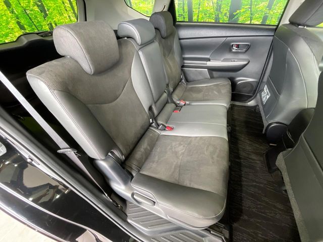 トヨタ プリウスα