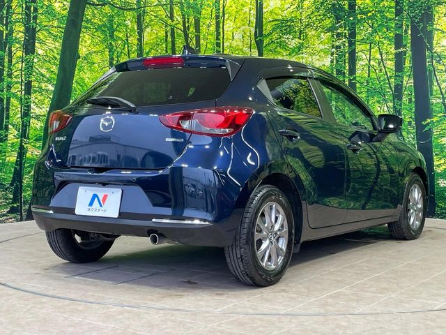 マツダ MAZDA2