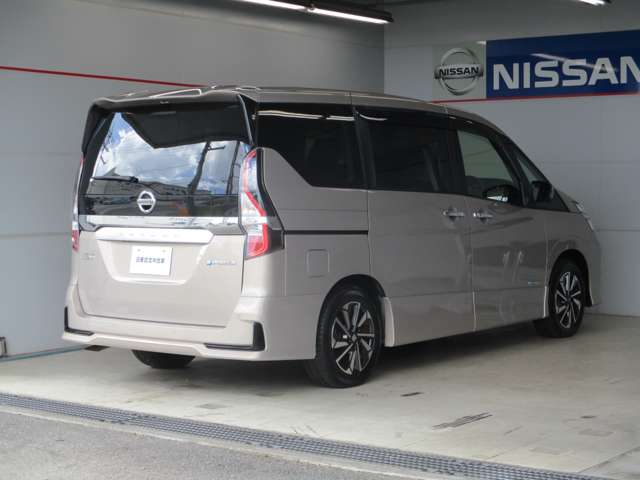 日産 セレナ