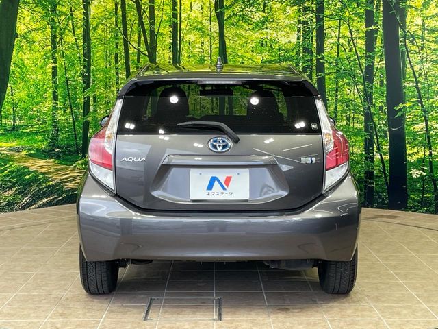 トヨタ アクア