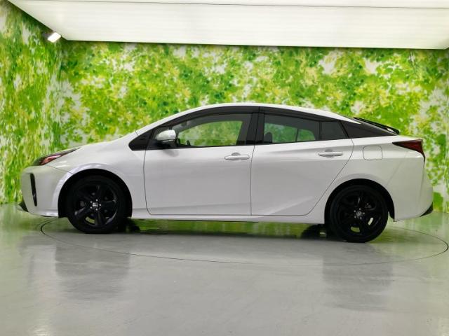 トヨタ プリウス