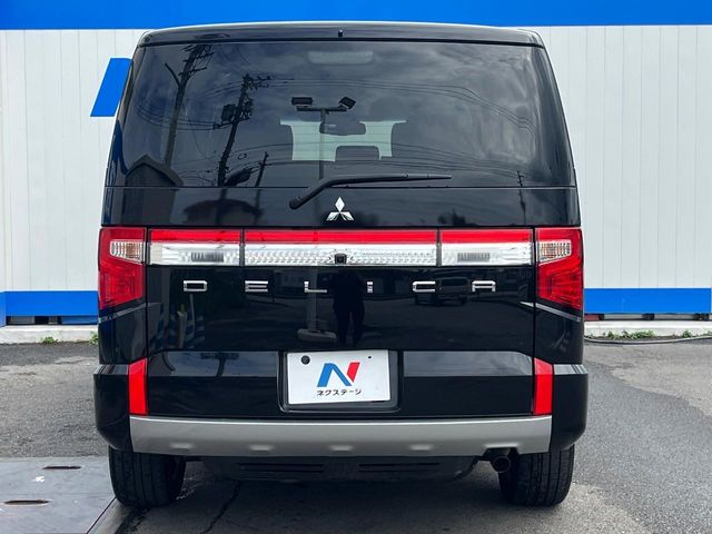 三菱 デリカD：5