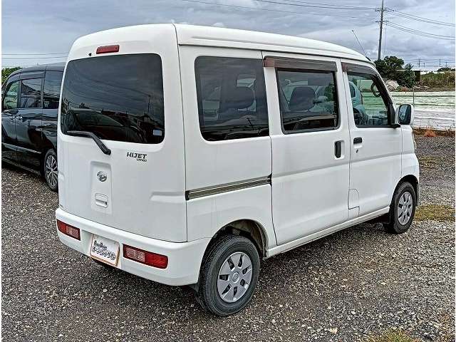 ダイハツ ハイゼットカーゴ