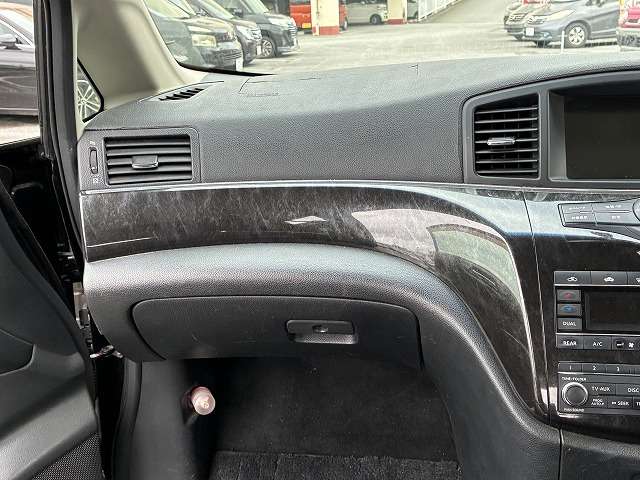 日産 エルグランド