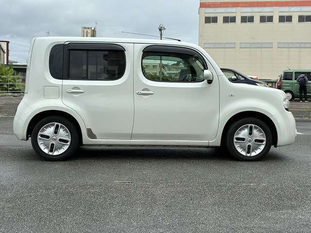 日産 キューブ