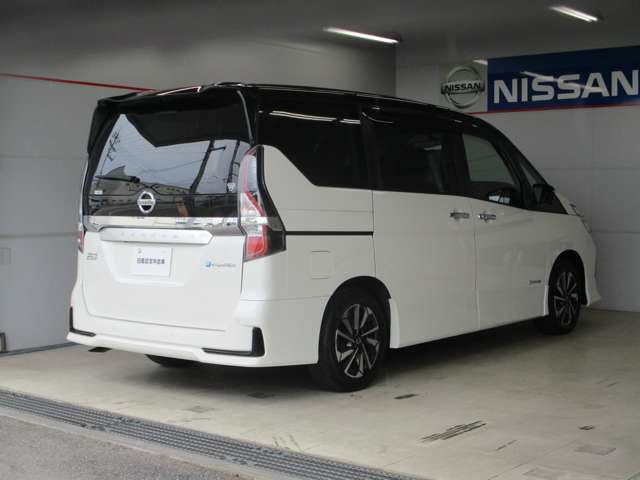 日産 セレナ