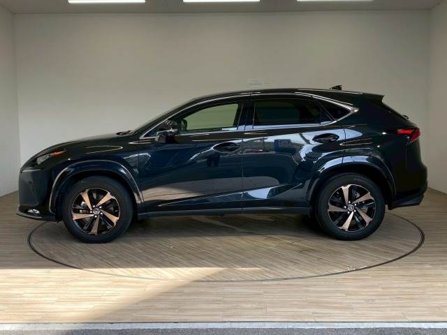 レクサス NX