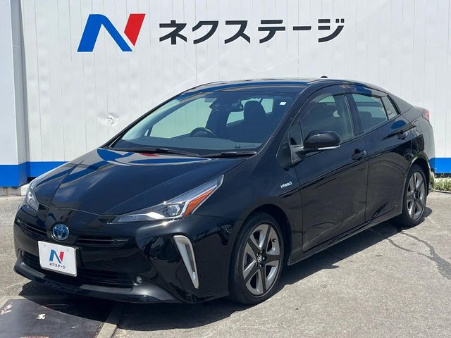 トヨタ プリウス