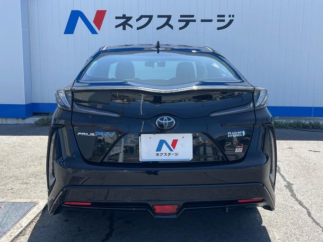 トヨタ プリウスPHV