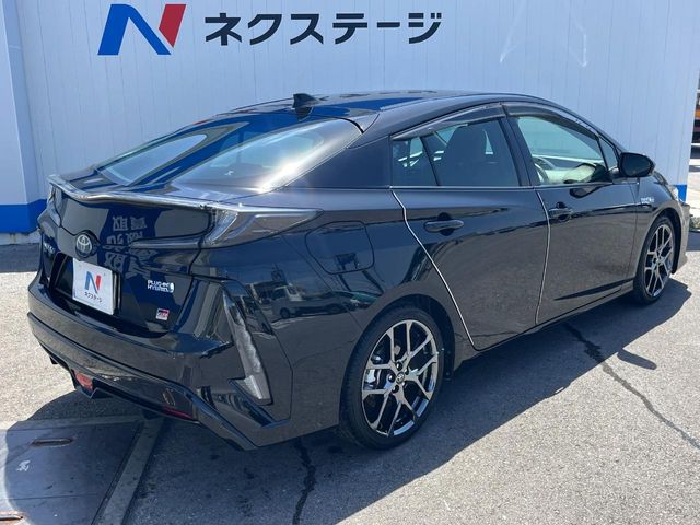 トヨタ プリウスPHV