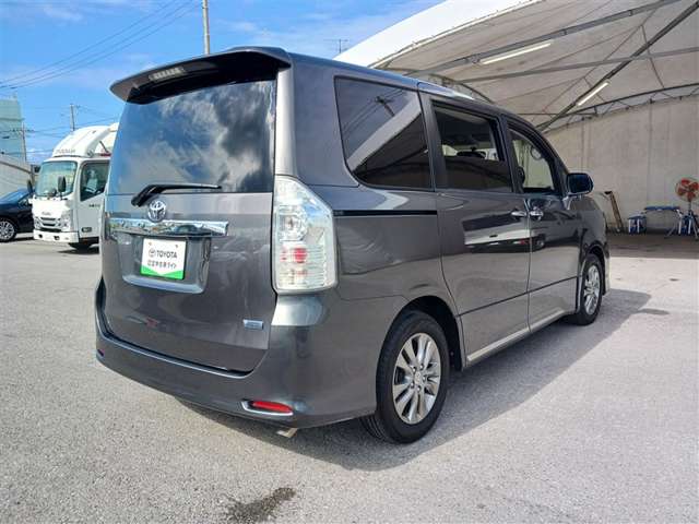 トヨタ ヴォクシー