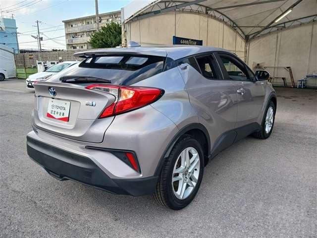 トヨタ C-HR