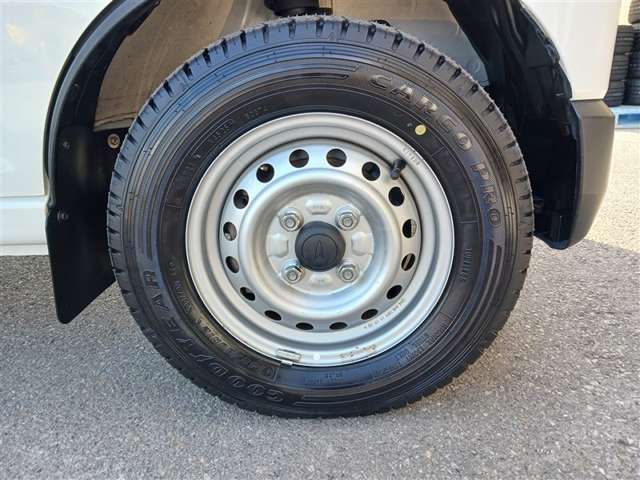 ダイハツ ハイゼットカーゴ