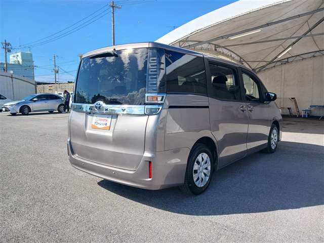 トヨタ ヴォクシー