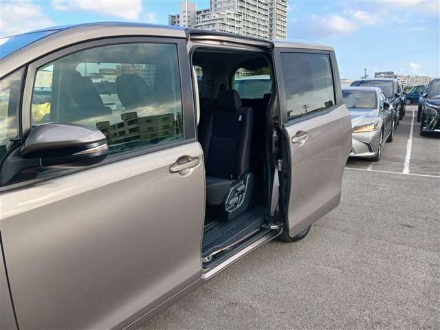 トヨタ ヴォクシー