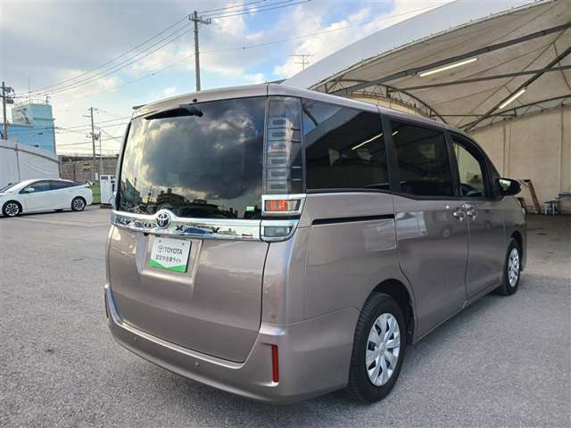 トヨタ ヴォクシー