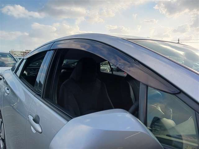 トヨタ プリウス