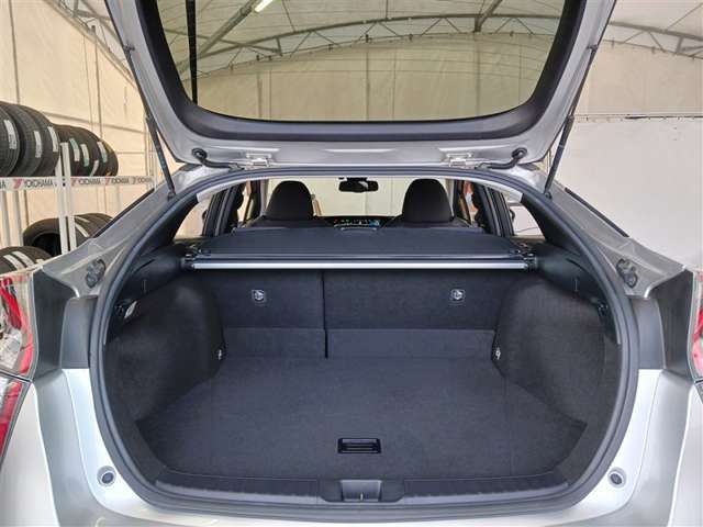 トヨタ プリウス