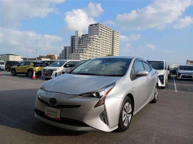トヨタ プリウス