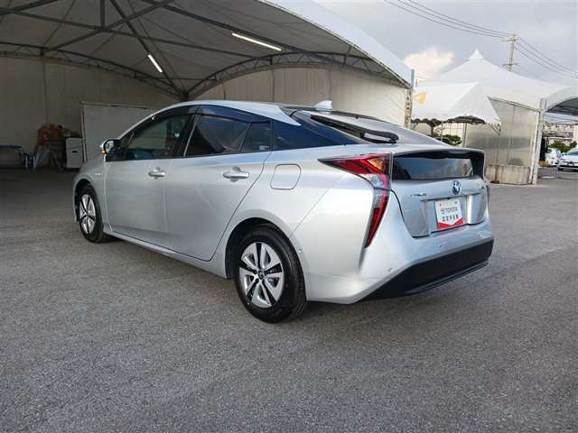 トヨタ プリウス