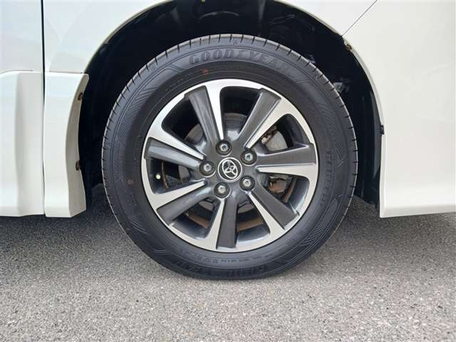 トヨタ ヴォクシー