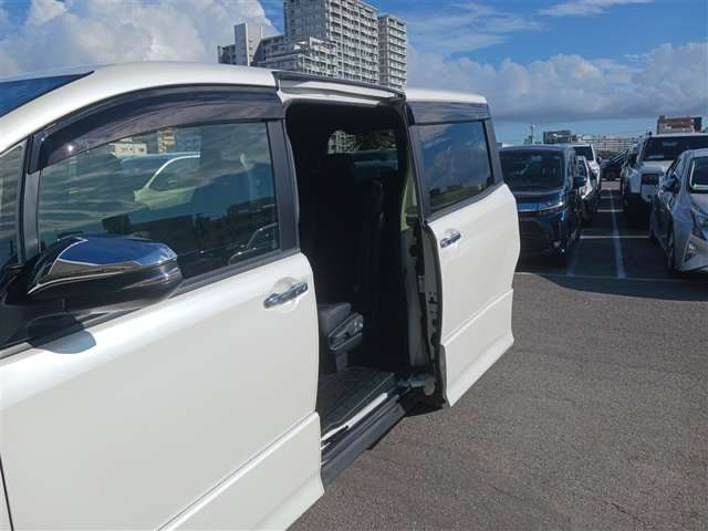 トヨタ ヴォクシー