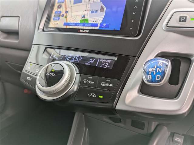 トヨタ プリウスα