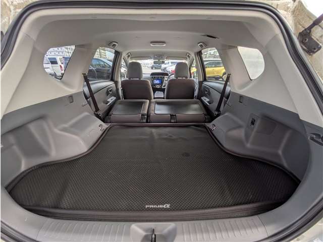 トヨタ プリウスα