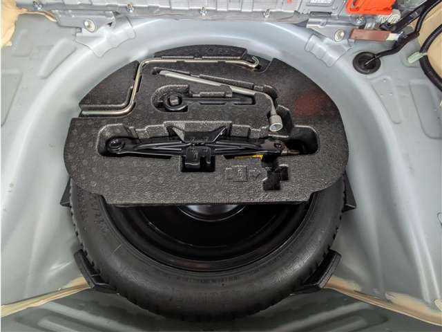 トヨタ プリウスα