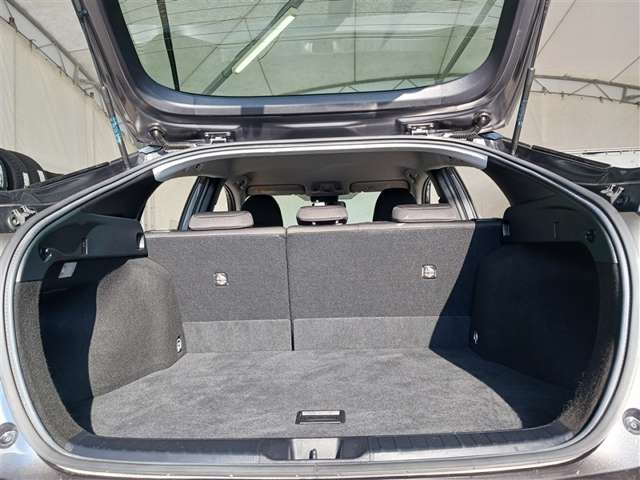 トヨタ プリウス