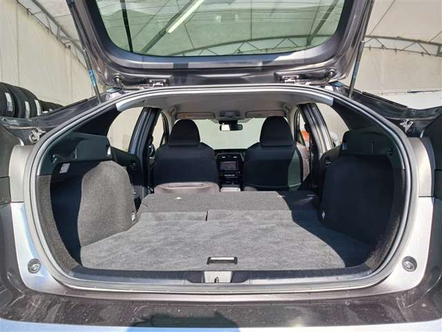 トヨタ プリウス