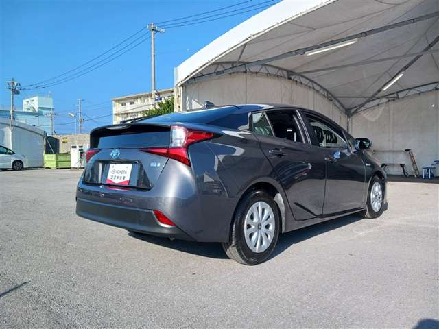 トヨタ プリウス