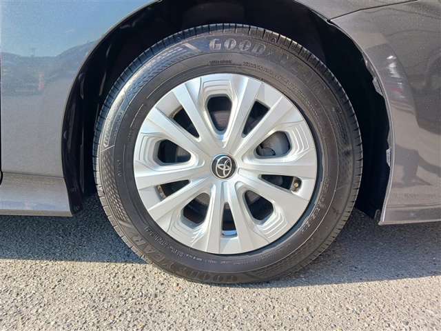 トヨタ プリウス