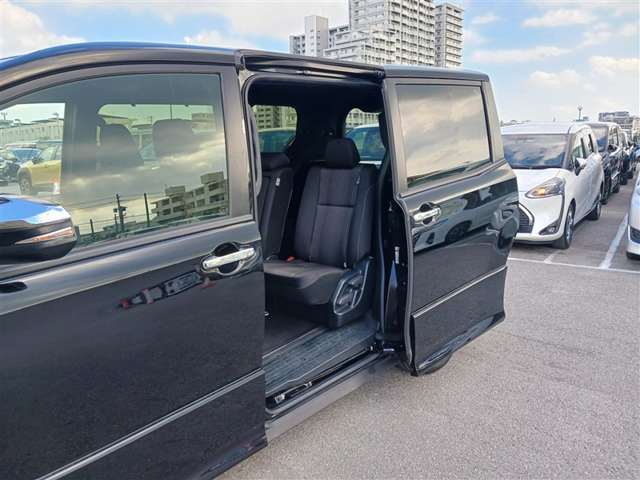 トヨタ ヴォクシー