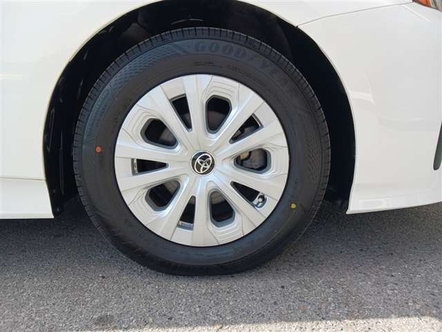 トヨタ プリウス