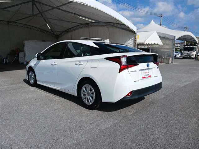 トヨタ プリウス
