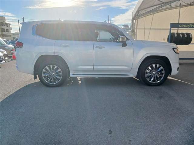 トヨタ ランドクルーザー300