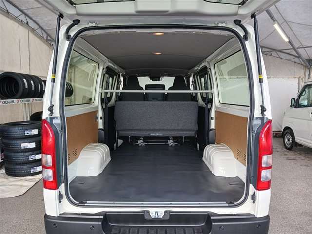 トヨタ ハイエースバン