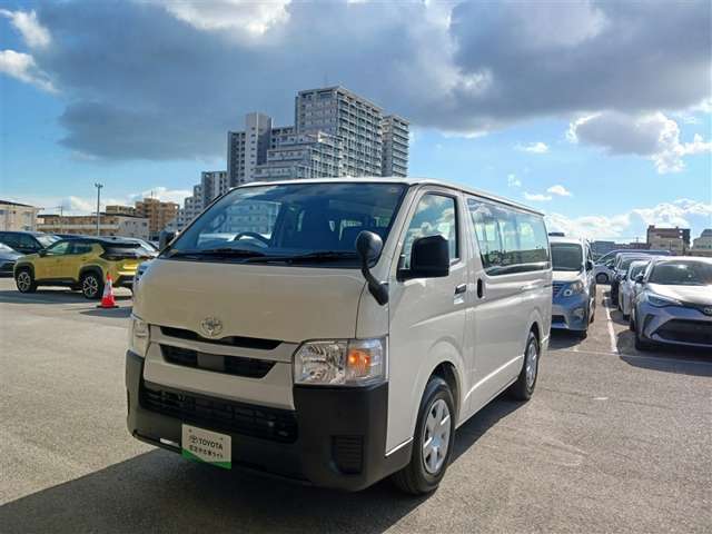 トヨタ ハイエースバン
