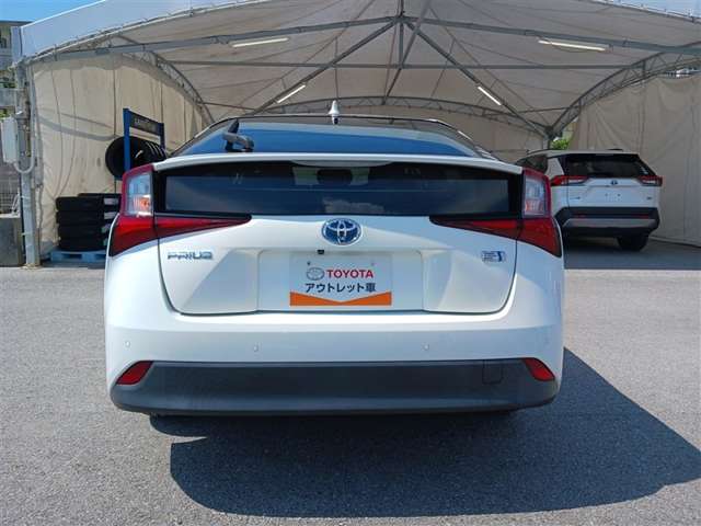 トヨタ プリウス