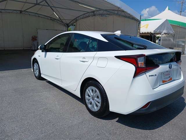 トヨタ プリウス