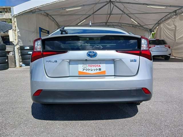 トヨタ プリウス