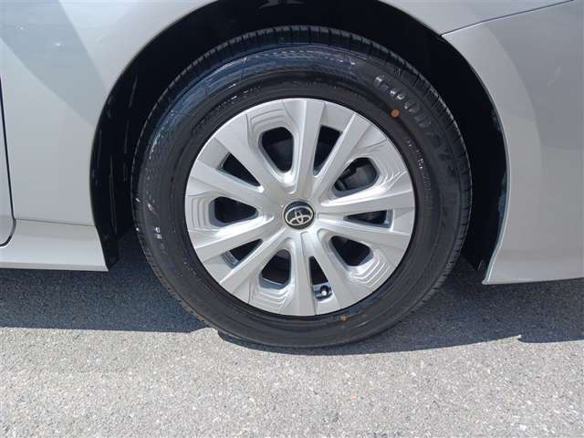 トヨタ プリウス