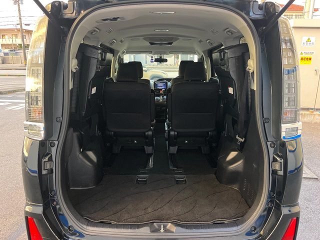 トヨタ ヴォクシー