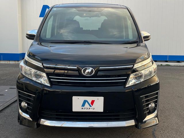 トヨタ ヴォクシー