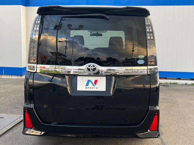 トヨタ ヴォクシー