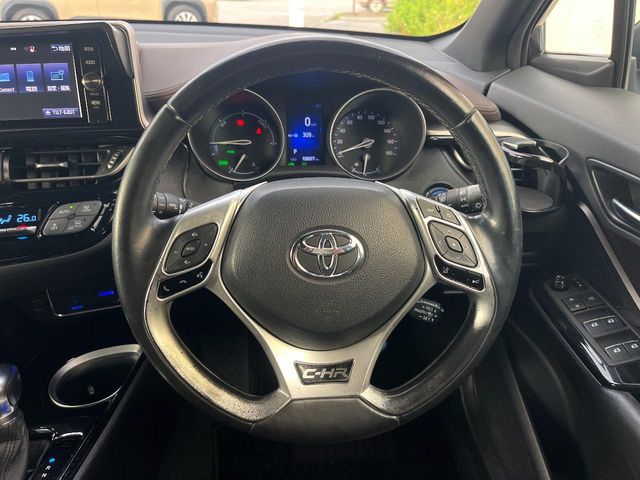 トヨタ C-HR