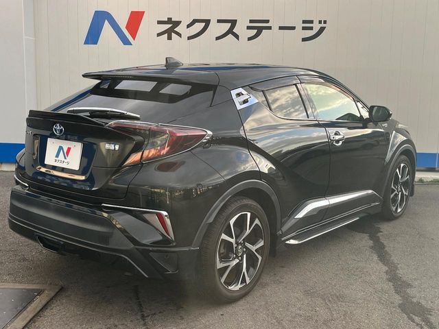 トヨタ C-HR