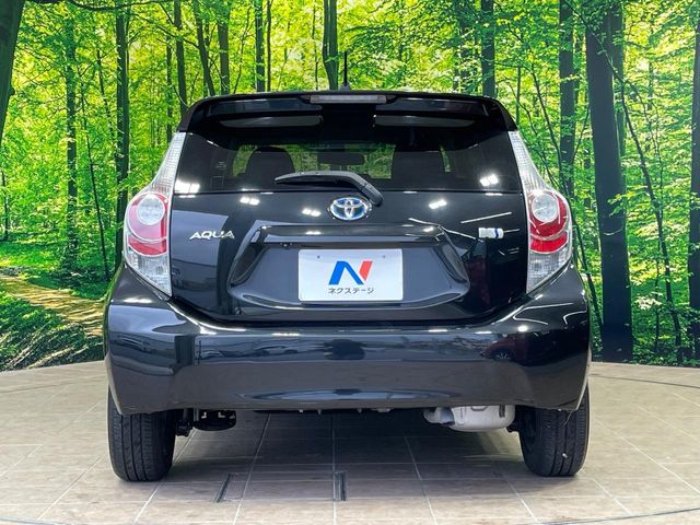 トヨタ アクア