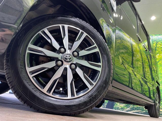 トヨタ ピクシスメガ